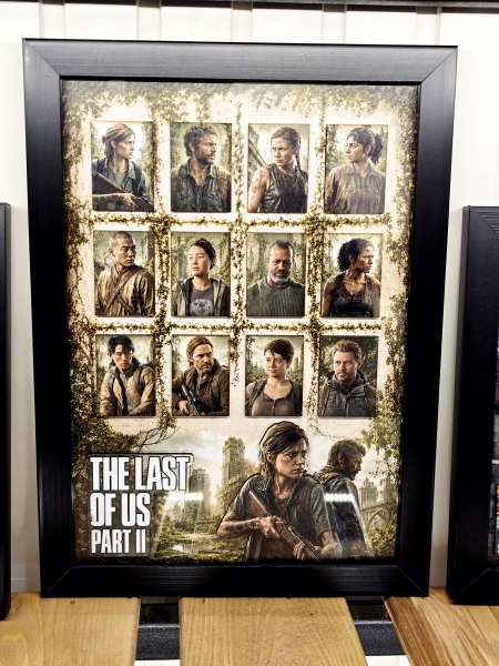 تابلو شیشه ای the last of us