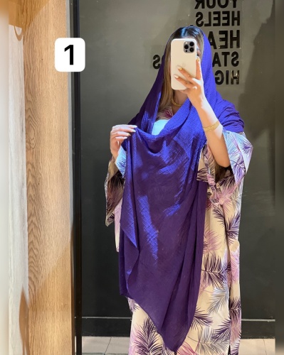 شال پلیسه منگوله دار