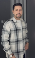 پیراهن پشمی سفید طوسی