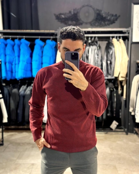 بافت یقه گرد زرشکی