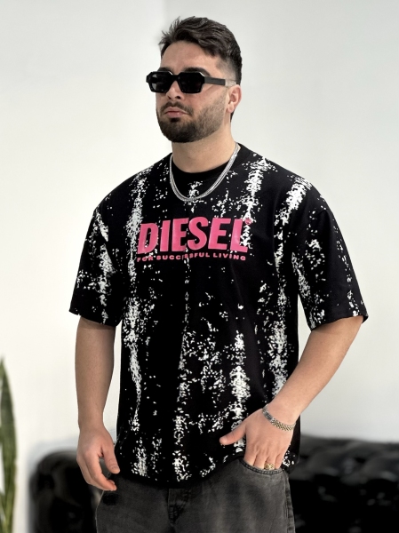 تیشرت Diesel فونت صورتی