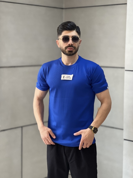 تیشرت بیسکوییتی سینه گلدوزی LV آبی